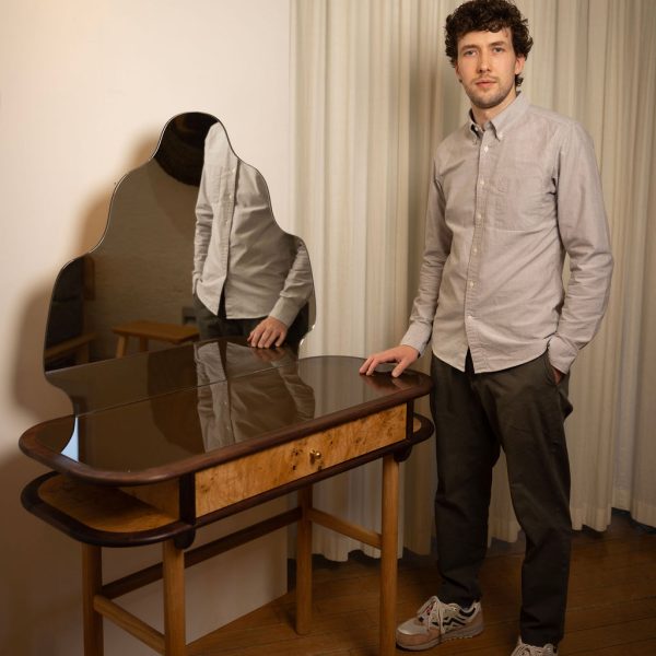 Prev Gallery